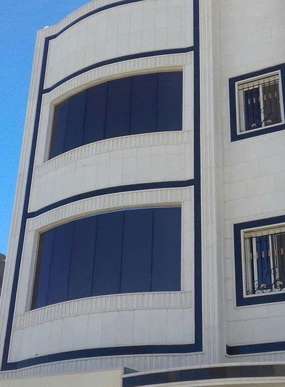 شبابيك زجاج دبل 18 ملي ثابت – تنفيذ وتركيب في المدينة المنورة